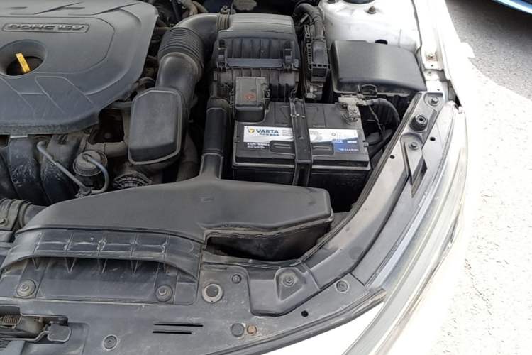 Used Kia K5 2015 2.0L Automatic LUX Engine Bay Left