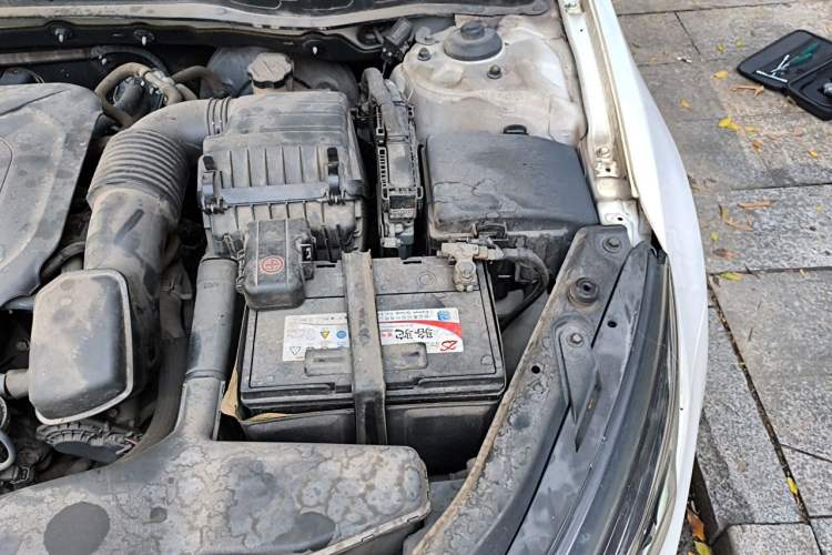 Used Kia K5 2015 2.0L Automatic GL Engine Bay Left