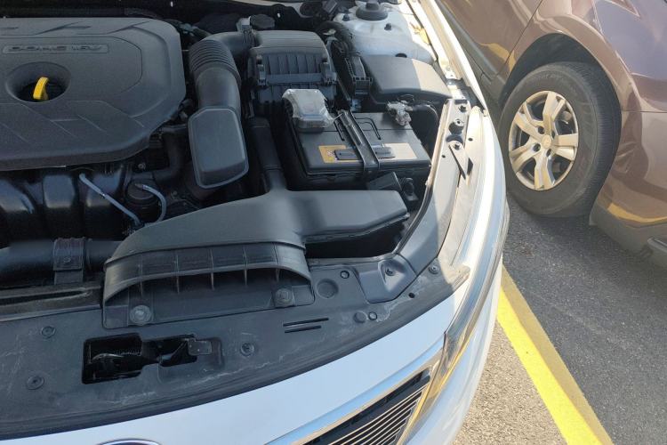 Used Kia K5 2015 2.0L Automatic LUX Engine Bay Left