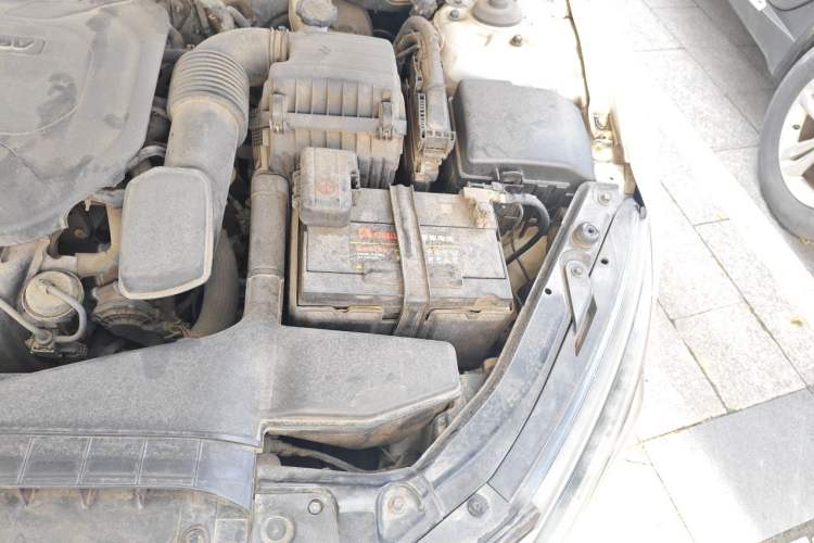 Used Kia K5 2015 2.0L Automatic LUX Engine Bay Left