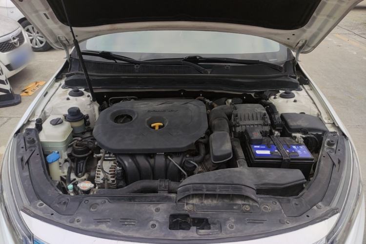 Used Kia K5 2015 2.0L Automatic LUX Engine Bay