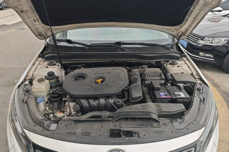 Used Kia K5 2015 2.0L Automatic Special Engine Bay