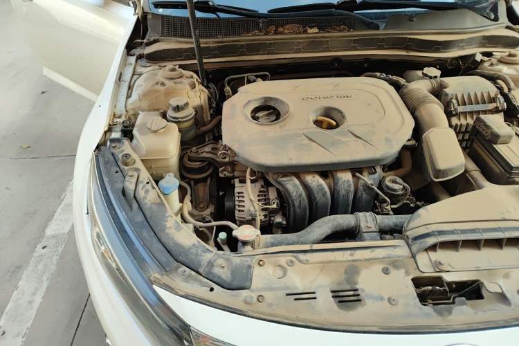 Used Kia K5 2015 2.0L Automatic LUX Engine Bay Right