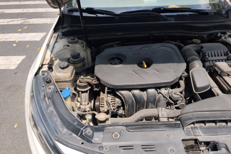 Used Kia K5 2015 2.0L Automatic LUX Engine Bay Right