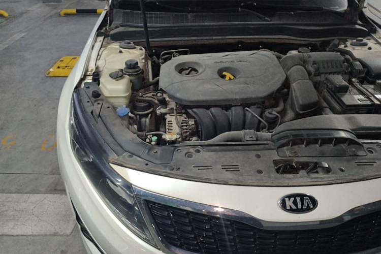 Used Kia K5 2015 2.0L Automatic LUX Engine Bay Right