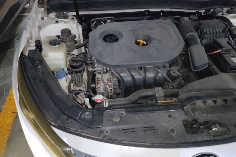 Used Kia K5 2015 2.0L Automatic LUX Engine Bay Right