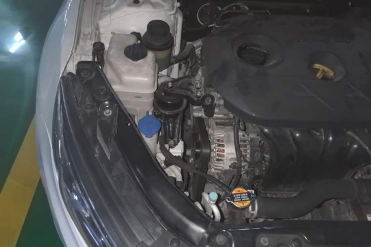 Used Kia K5 2015 2.0L Automatic GL Engine Bay Right