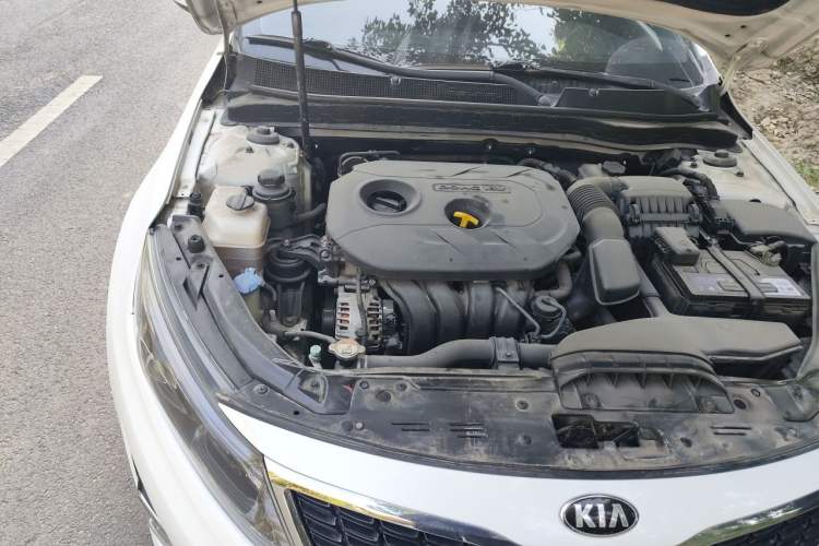 Used Kia K5 2015 2.0L Automatic LUX Engine Bay Right