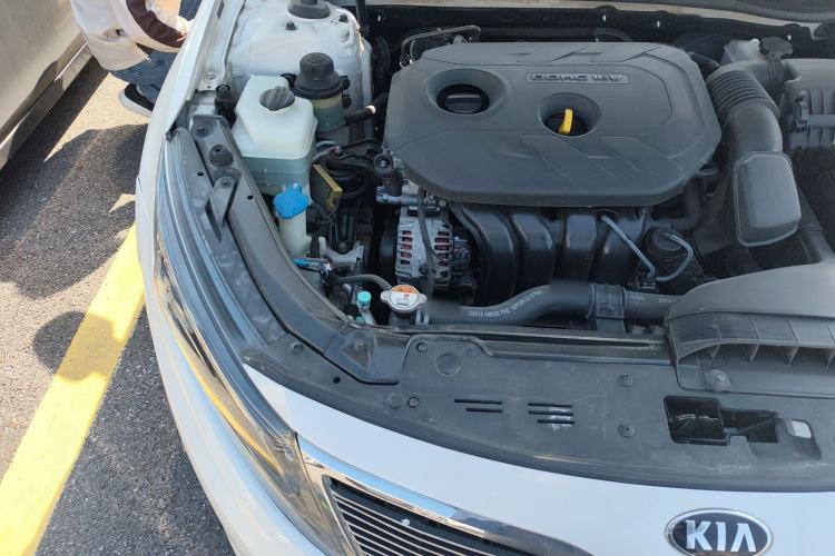 Used Kia K5 2015 2.0L Automatic LUX Engine Bay Right