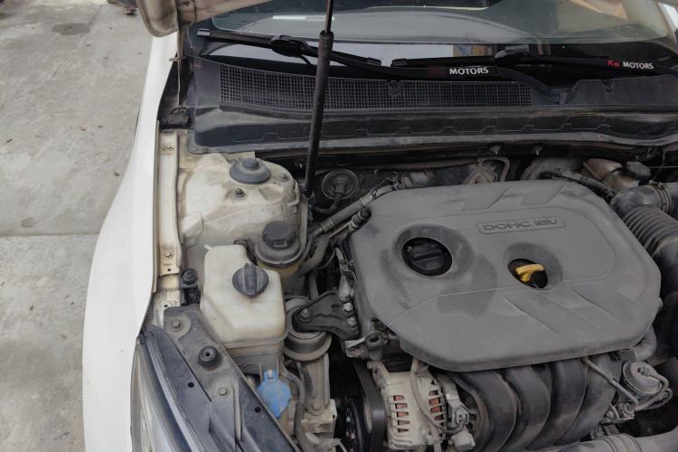 Used Kia K5 2015 2.0L Automatic LUX Engine Bay Right