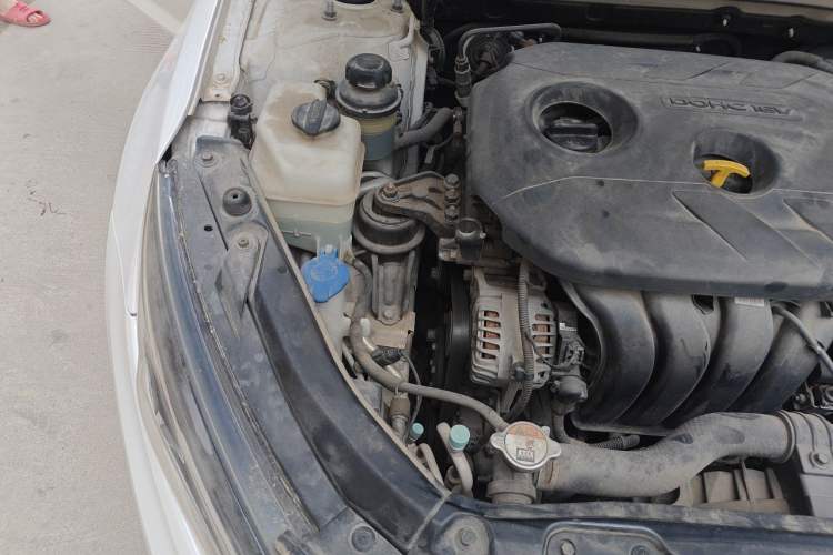 Used Kia K5 2015 2.0L Automatic Special Engine Bay Right