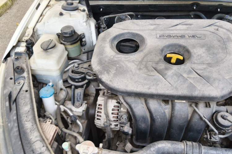 Used Kia K5 2015 2.0L Automatic LUX Engine Bay Right