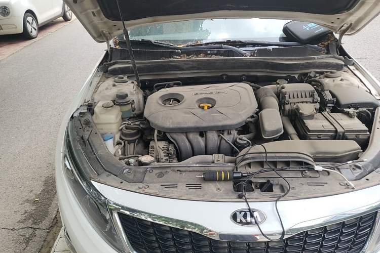 Used Kia K5 2015 2.0L Automatic LUX Engine Bay Right