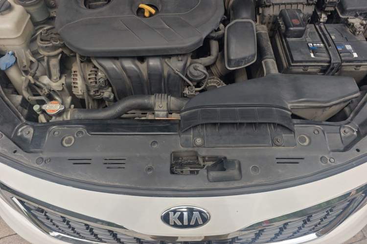 Used Kia K5 2015 2.0L Automatic LUX Engine Bay