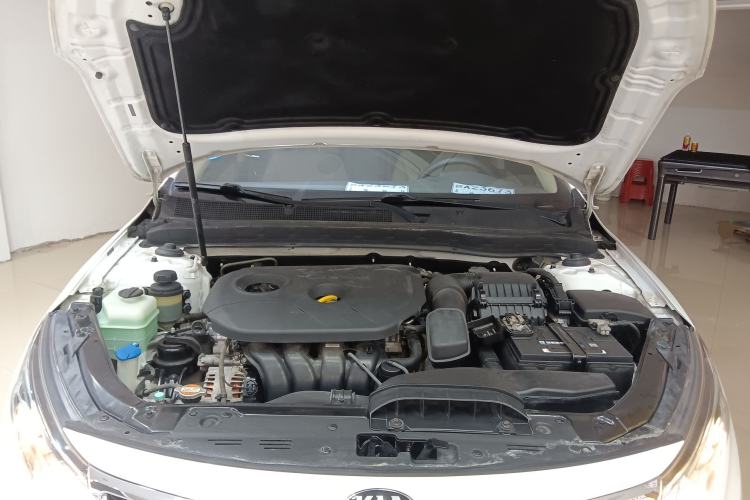 Used Kia K5 2015 2.0L Automatic GL Engine Bay