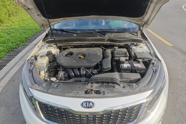 Used Kia K5 2015 2.0L Automatic LUX Engine Bay