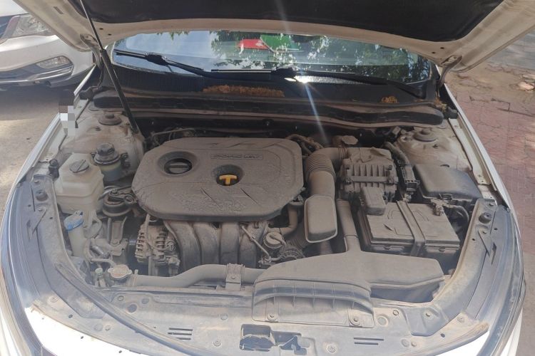 Used Kia K5 2015 2.0L Automatic LUX Engine Bay