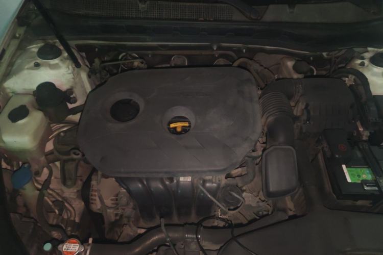 Used Kia K5 2015 2.0L Automatic LUX Engine Bay