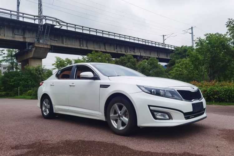 Used Kia K5 2015 2.0L Automatic GL Exterior 2