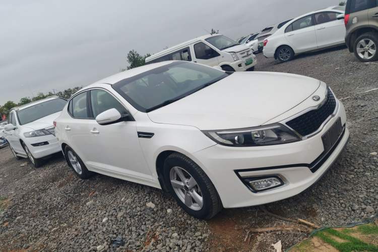 Used Kia K5 2015 2.0L Manual GL Exterior 2