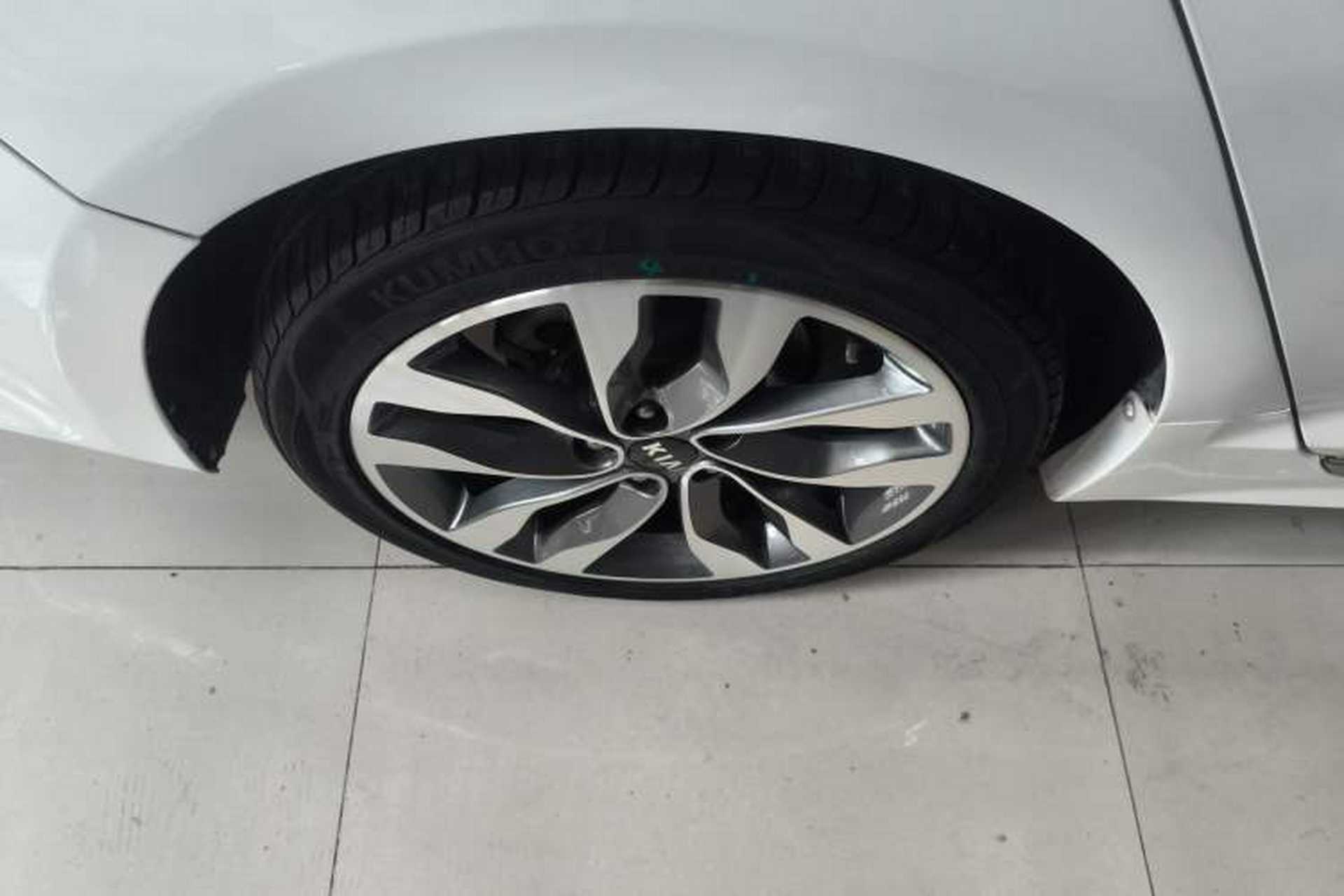 Used Kia K5 2015 2.0L Automatic LUX Exterior 2