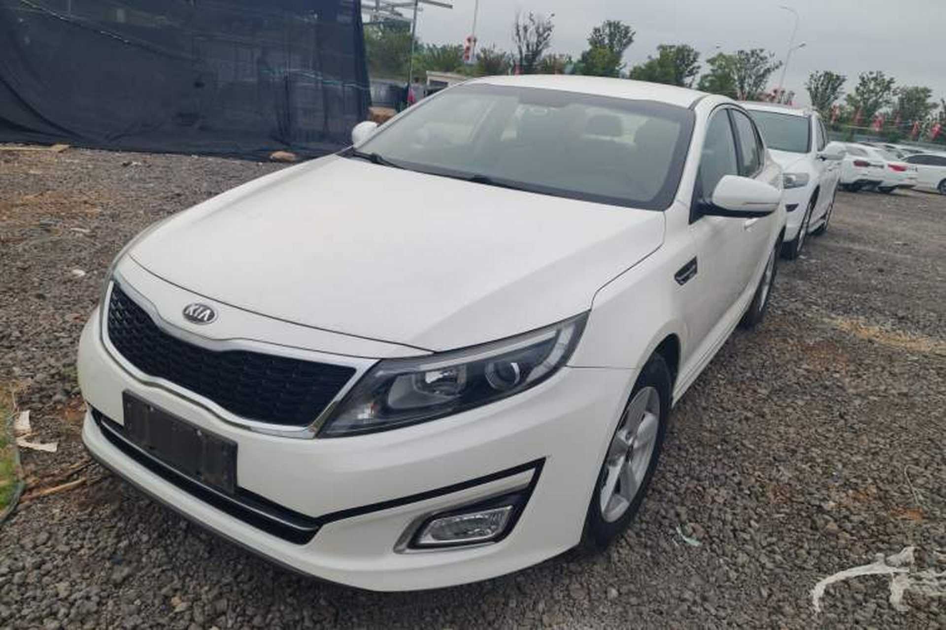 Used Kia K5 2015 2.0L Manual GL Front Left 45 Deg