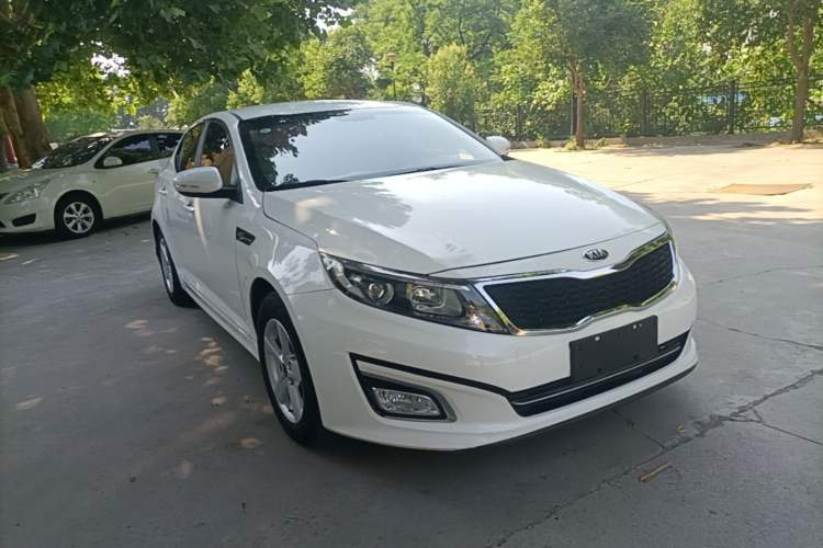 Used Kia K5 2015 2.0L Automatic GL Front Right 45 Deg