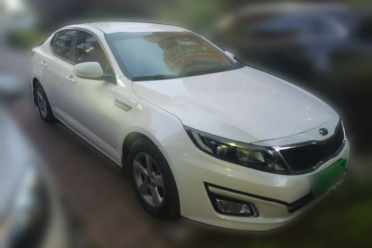 Used Kia K5 2015 2.0L Automatic GL Front Right 45 Deg