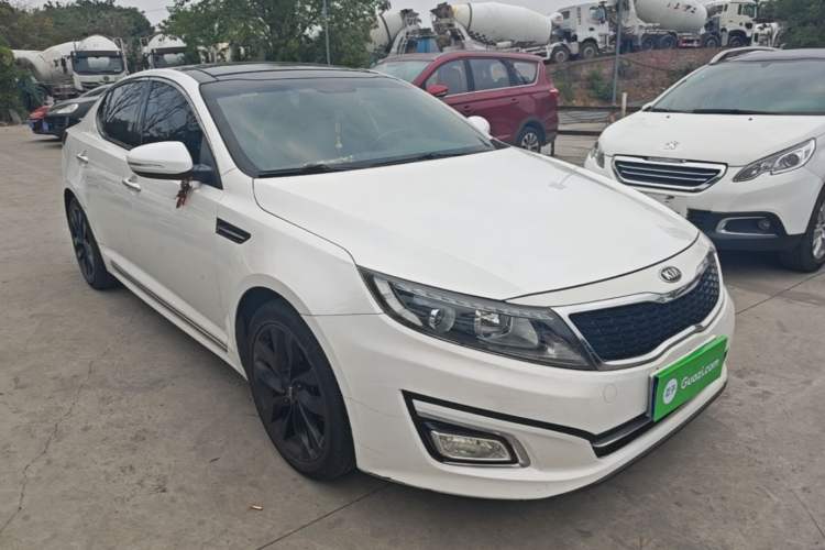 Used Kia K5 2015 2.0L Automatic LUX Front Right 45 Deg