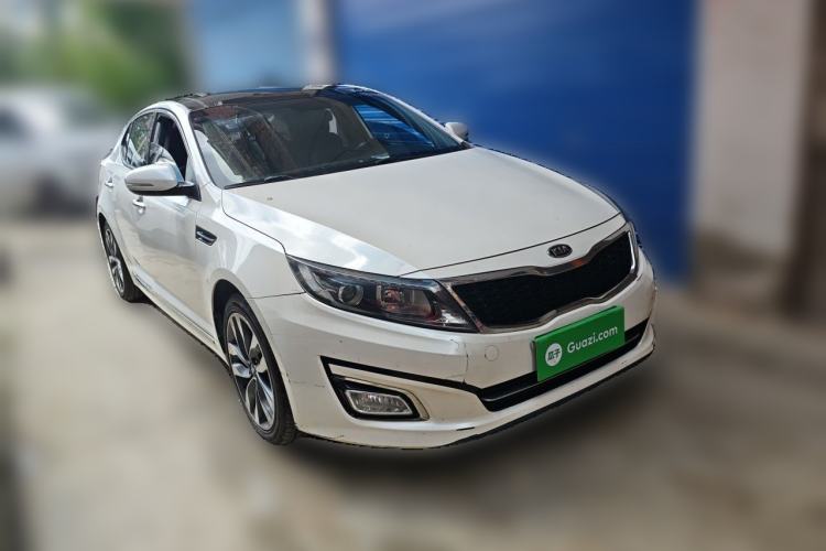 Used Kia K5 2015 2.0L Automatic LUX Front Right 45 Deg