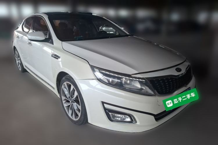 Used Kia K5 2015 2.0L Automatic LUX Front Right 45 Deg