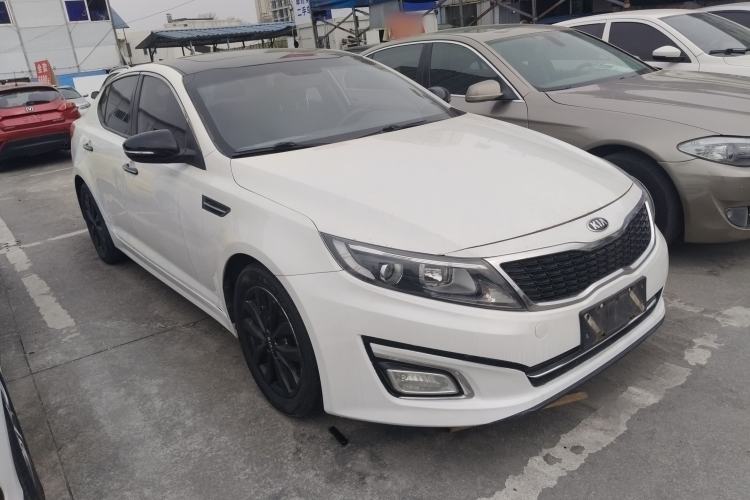 Used Kia K5 2015 2.0L Automatic GLS Front Right 45 Deg