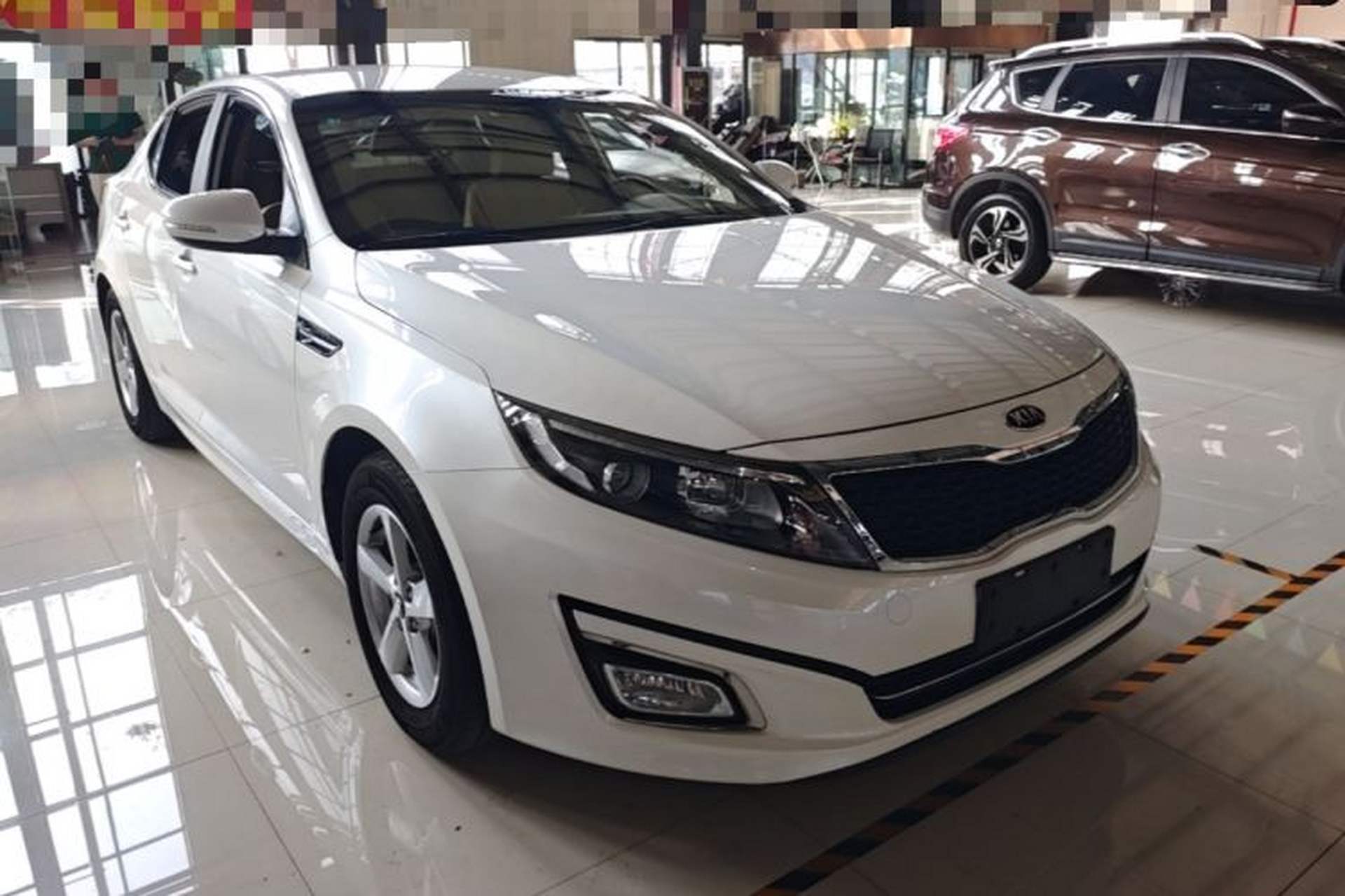 Used Kia K5 2015 2.0L Automatic GL Front Right 45 Deg