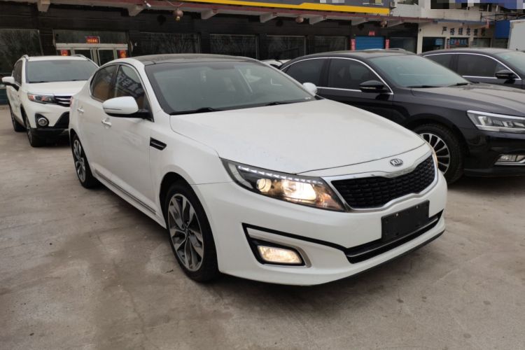 Used Kia K5 2015 2.0L Automatic LUX Front Right 45 Deg