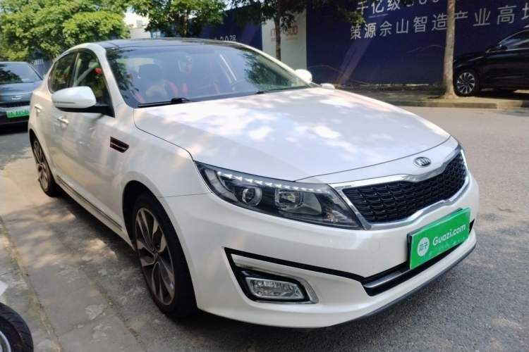 Used Kia K5 2015 2.0L Automatic LUX Front Right 45 Deg