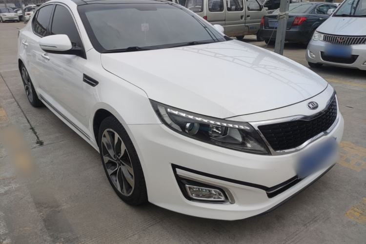 Used Kia K5 2015 2.0L Automatic LUX Front Right 45 Deg