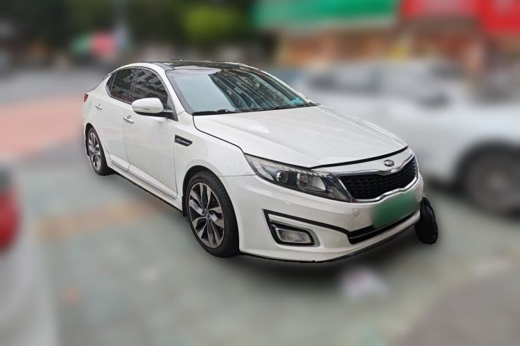 Used Kia K5 2015 2.0L Automatic LUX Front Right 45 Deg