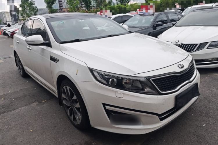 Used Kia K5 2015 2.0L Automatic Special Front Right 45 Deg