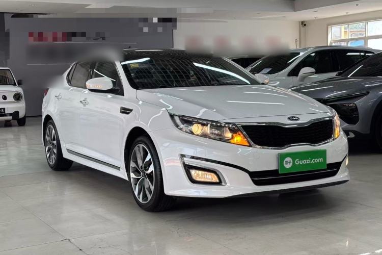 Used Kia K5 2015 2.0L Automatic LUX Front Right 45 Deg