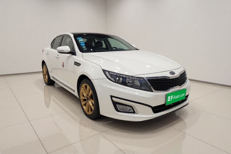 Used Kia K5 2015 2.0L Automatic LUX Front Right 45 Deg