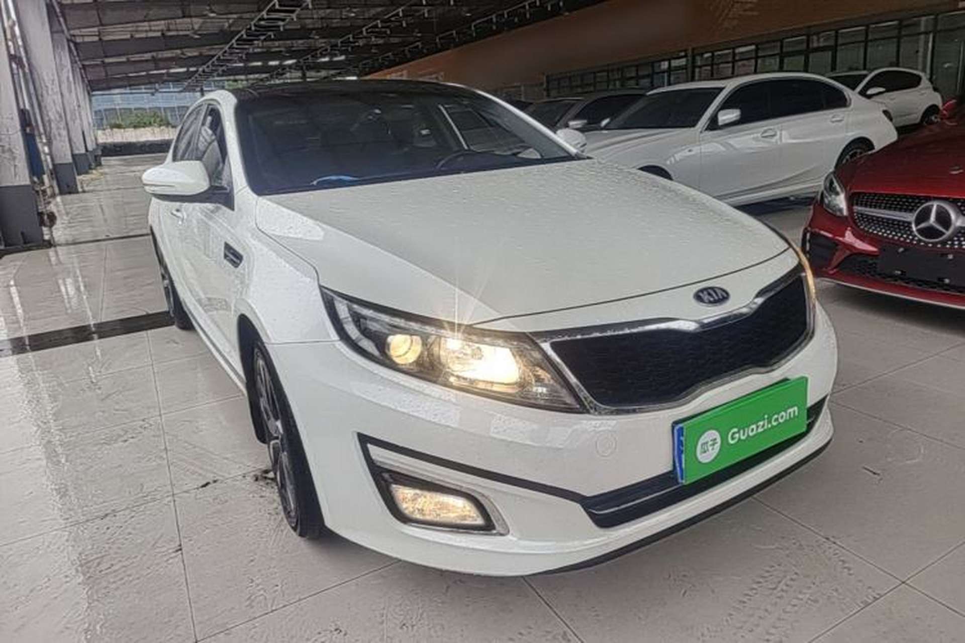 Used Kia K5 2015 2.0L Automatic LUX Front Right 45 Deg