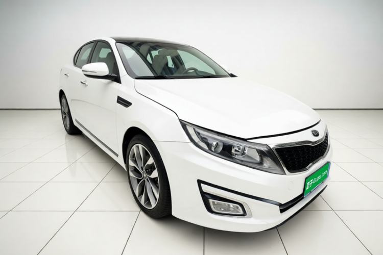Used Kia K5 2015 2.0L Automatic LUX Front Right 45 Deg