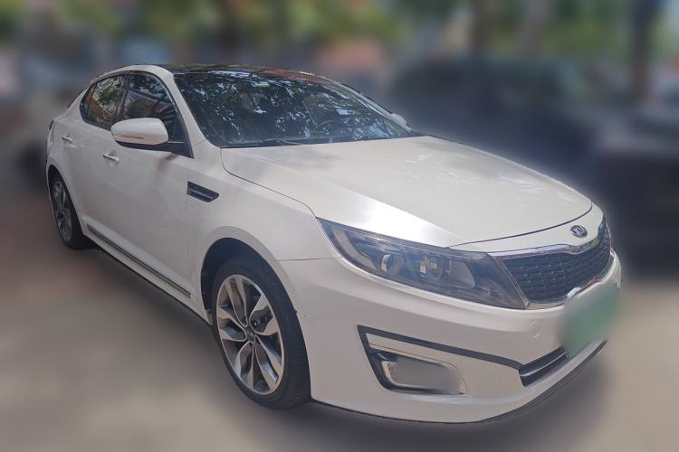 Used Kia K5 2015 2.0L Automatic LUX Front Right 45 Deg