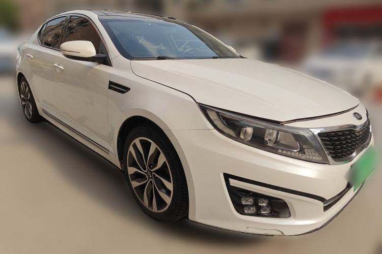 Used Kia K5 2015 2.0L Automatic Special Front Right 45 Deg