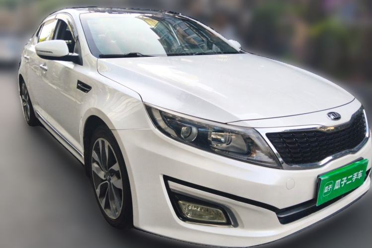Used Kia K5 2015 2.0L Automatic LUX Front Right 45 Deg