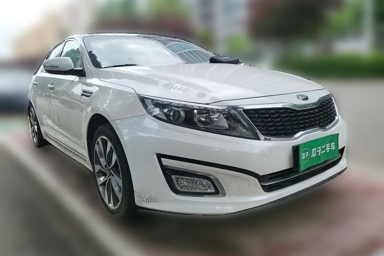 Used Kia K5 2015 2.0L Automatic LUX Front Right 45 Deg
