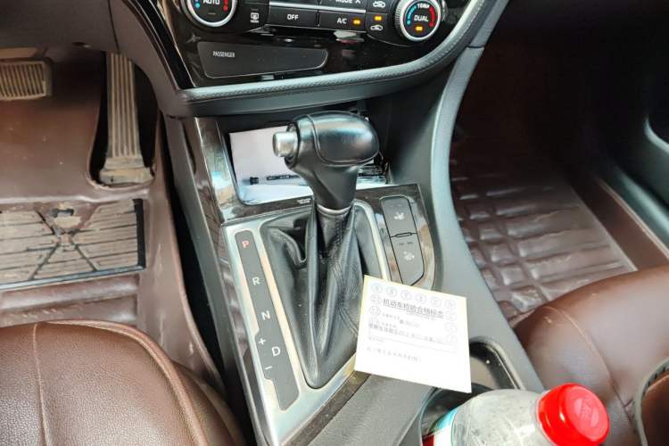 Used Kia K5 2015 2.0L Automatic LUX Gear Lever