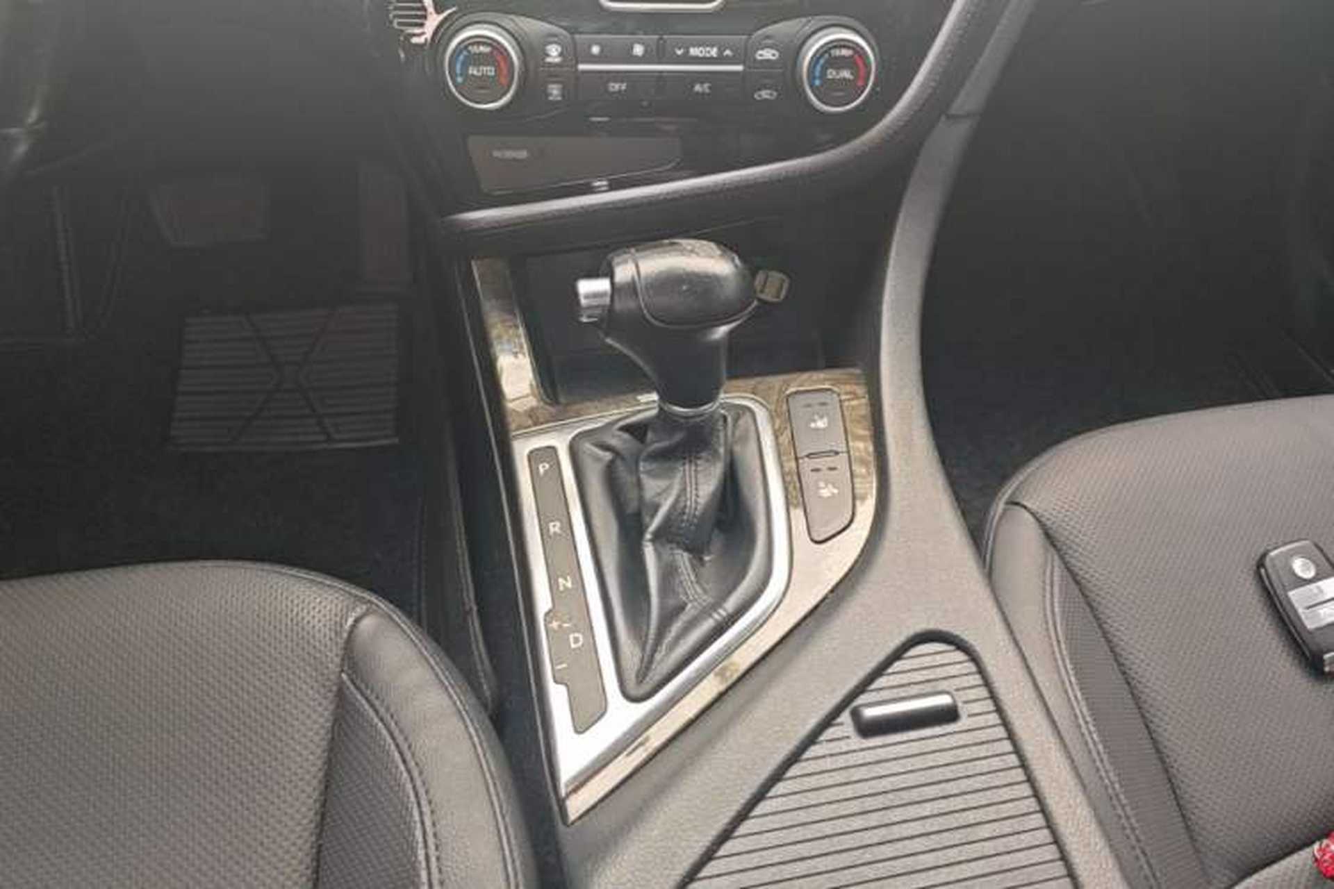 Used Kia K5 2015 2.0L Automatic LUX Gear Lever