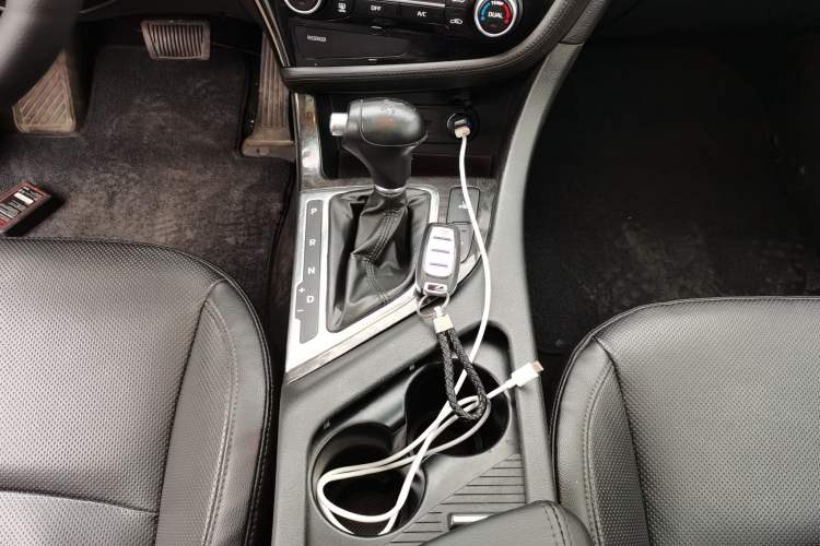 Used Kia K5 2015 2.0L Automatic LUX Gear Lever
