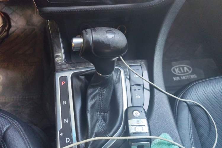 Used Kia K5 2015 2.0L Automatic LUX Gear Lever